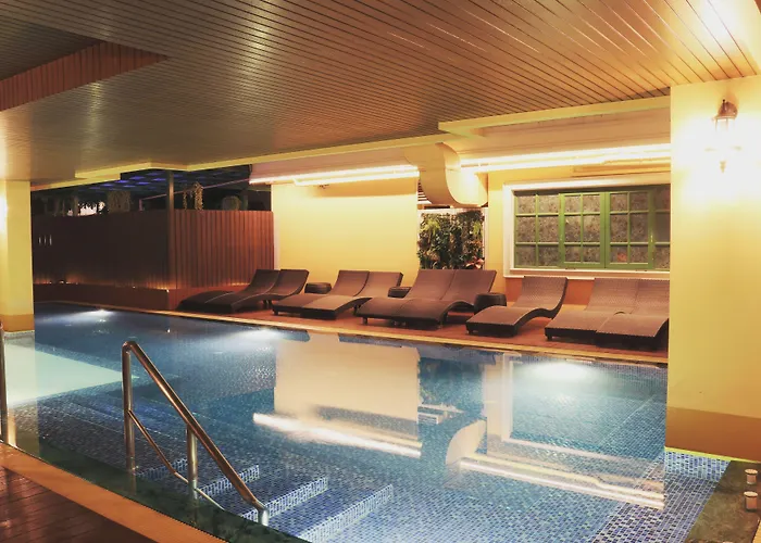 Siri Ratchadamnoen Hotel 3*